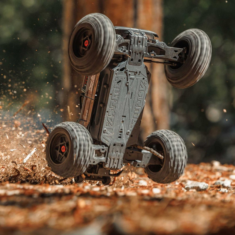 Радиоуправляемый монстр ARRMA 1/10 OUTCAST 4S 4X4 RTR BRUSHLESS STUNT TRUCK, GUN METAL ARA4410V2T3