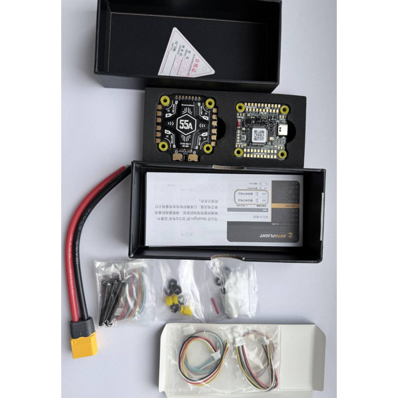 Полетный контроллер и регулятор оборотов SpeedyBee F405 V5 OX32 55A 30x30 FC&ESC Stack