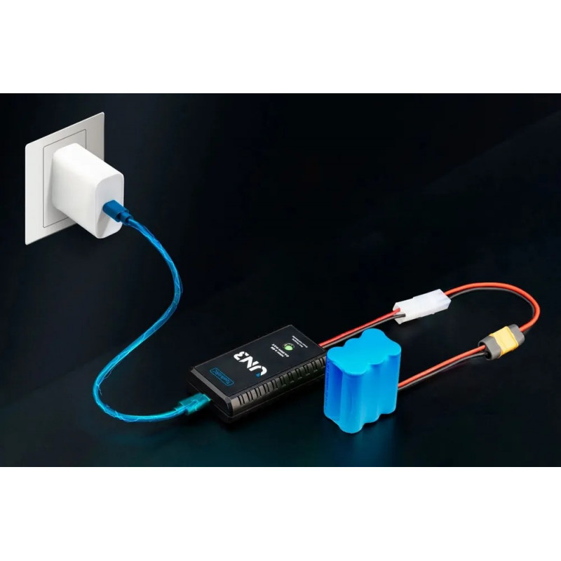 ToolkitRC UN3 — зарядное устройство для NiMH и NiCd аккумуляторов 4–8S
