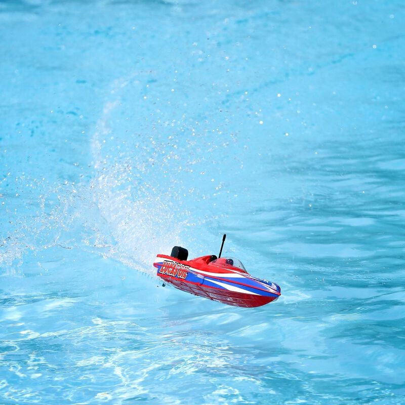 Радиоуправляемый катер ProBoat Lucas Oil 17" Power Boat Racer Deep-V RTR (красный)