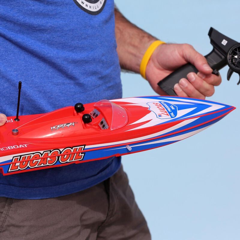 Радиоуправляемый катер ProBoat Lucas Oil 17" Power Boat Racer Deep-V RTR (красный)