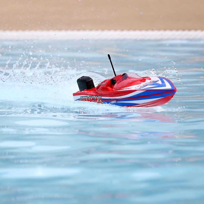 Радиоуправляемый катер ProBoat Lucas Oil 17" Power Boat Racer Deep-V RTR (красный)
