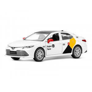 Машина "АВТОПАНОРАМА" Яндекс Go Toyota Camry, 1/34, белый, инерция, свет, Алиса, в/к 17,5*13,5*9 см